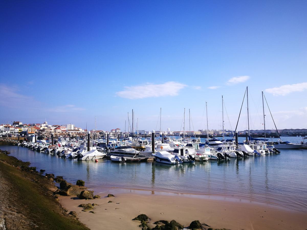 Peniche'S Blue & Yellow Εξωτερικό φωτογραφία